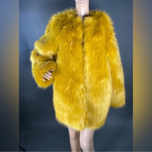 Preloved Yellow Faux Fur Coat - Picture 2 of 5